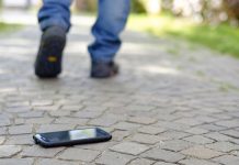 How does find my phone app work? Find my phone app