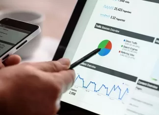 Switch to VoIP Business Communication and Say Goodbye to Huge Telephone Bills VoIP Business Communication