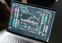 Blockchain Goes Beyond Bitcoin and Cryptocurrency Blockchain Goes Beyond Bitcoin