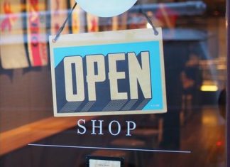TECHNOLOGY IS CHANGING THE ONLINE BUSINESS INDUSTRY ONLINE BUSINESS INDUSTRY