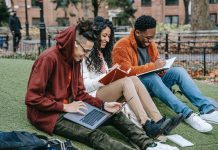 Tips for Writing College Essay Introduction from a Writing Helper