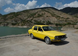 How to Remove the Window Tint from Your Vehicle how to remove window tint from car