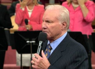 Jimmy Swaggart Net Worth – The Life and Contributions Jimmy Swaggart Net Worth