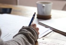 Painting with Words: The Importance of Descriptive Language in Essay Writing