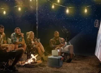 How Portable Projectors are Changing the Outdoor Cinematic Experience?