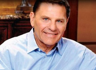 Kenneth Copeland Net Worth, Early Life, and Career Kenneth Copeland Net Worth