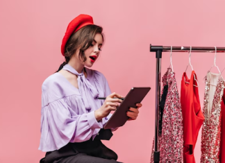 Incorporating Trending Topics Into Your Social Media Store’s Content Strategy Trending Topics Into Your Social Media Store's