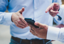 A Few Things To Consider When Choosing The Right Business VoIP Phone Service Provider